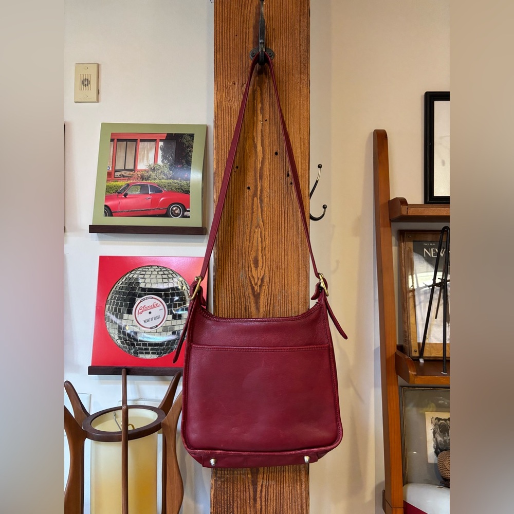 Vintage Coach Legacy 9966